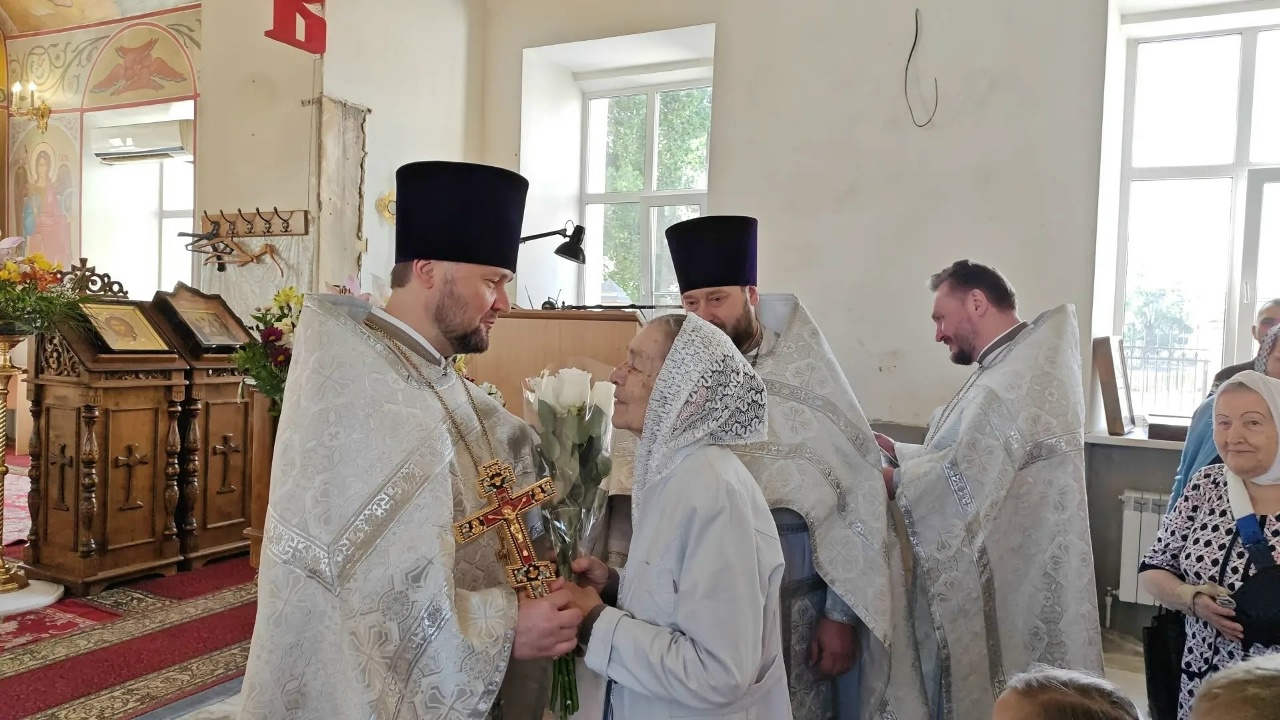 Поздравление с Днём рождения настоятеля протоиерея Александра Филиппова