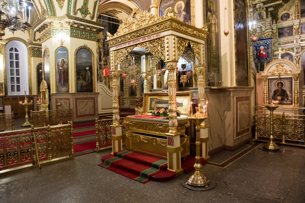 Митрополит Серафим и епископ Митрофан совершили всенощное бдение в Успенском соборе Пензы