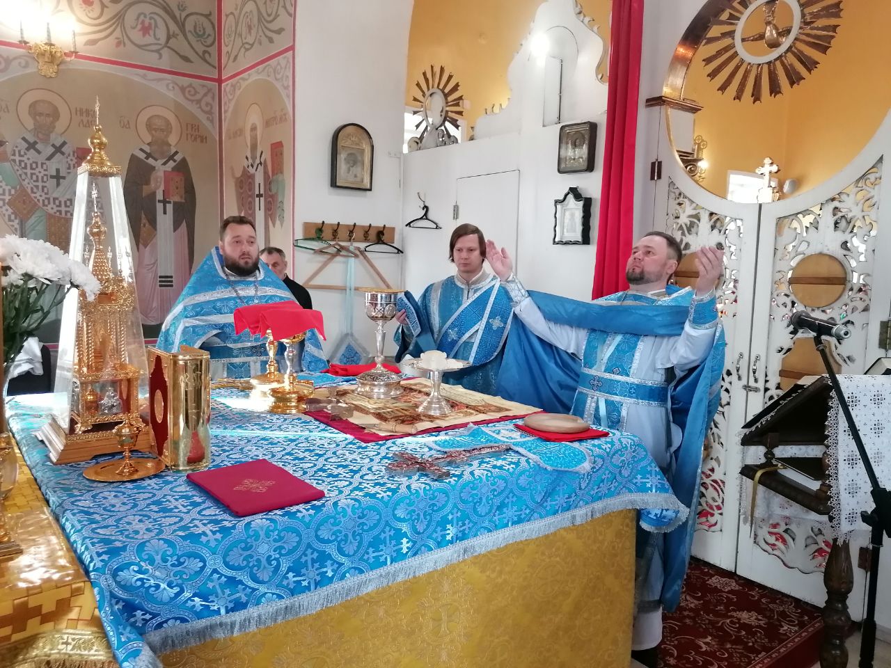 Праздник Покров Пресвятой Богородицы