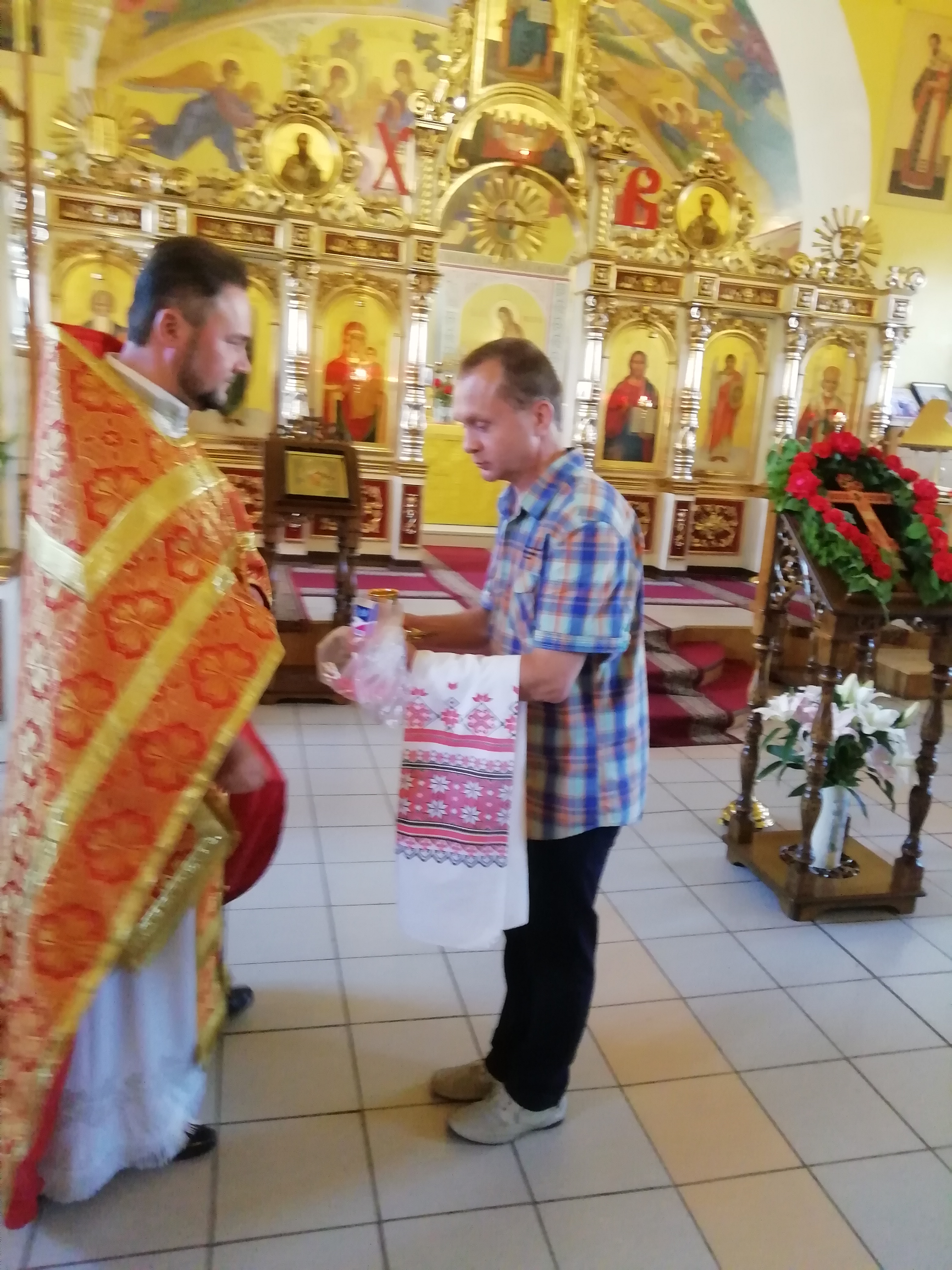 Всенощное бдение в канун празднования Происхождения (изнесения) Честных Древ Животворящего Креста Господня