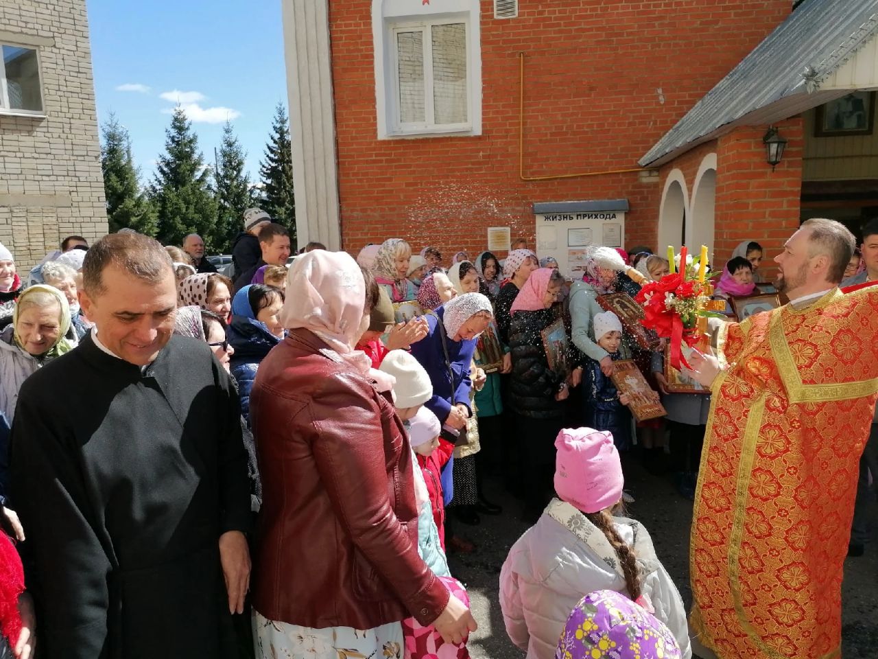 Богослужения в день Антипасхи