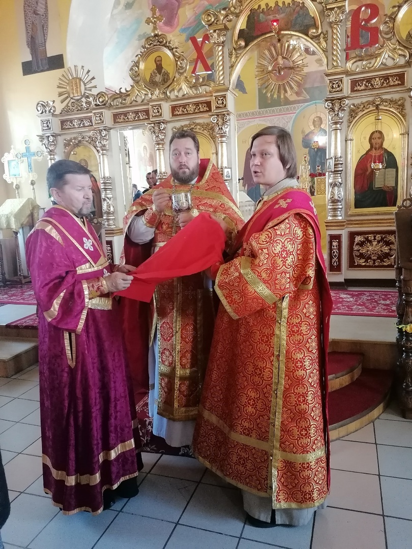 Празднование Происхождение Честных Древ Животворящего Креста Господня