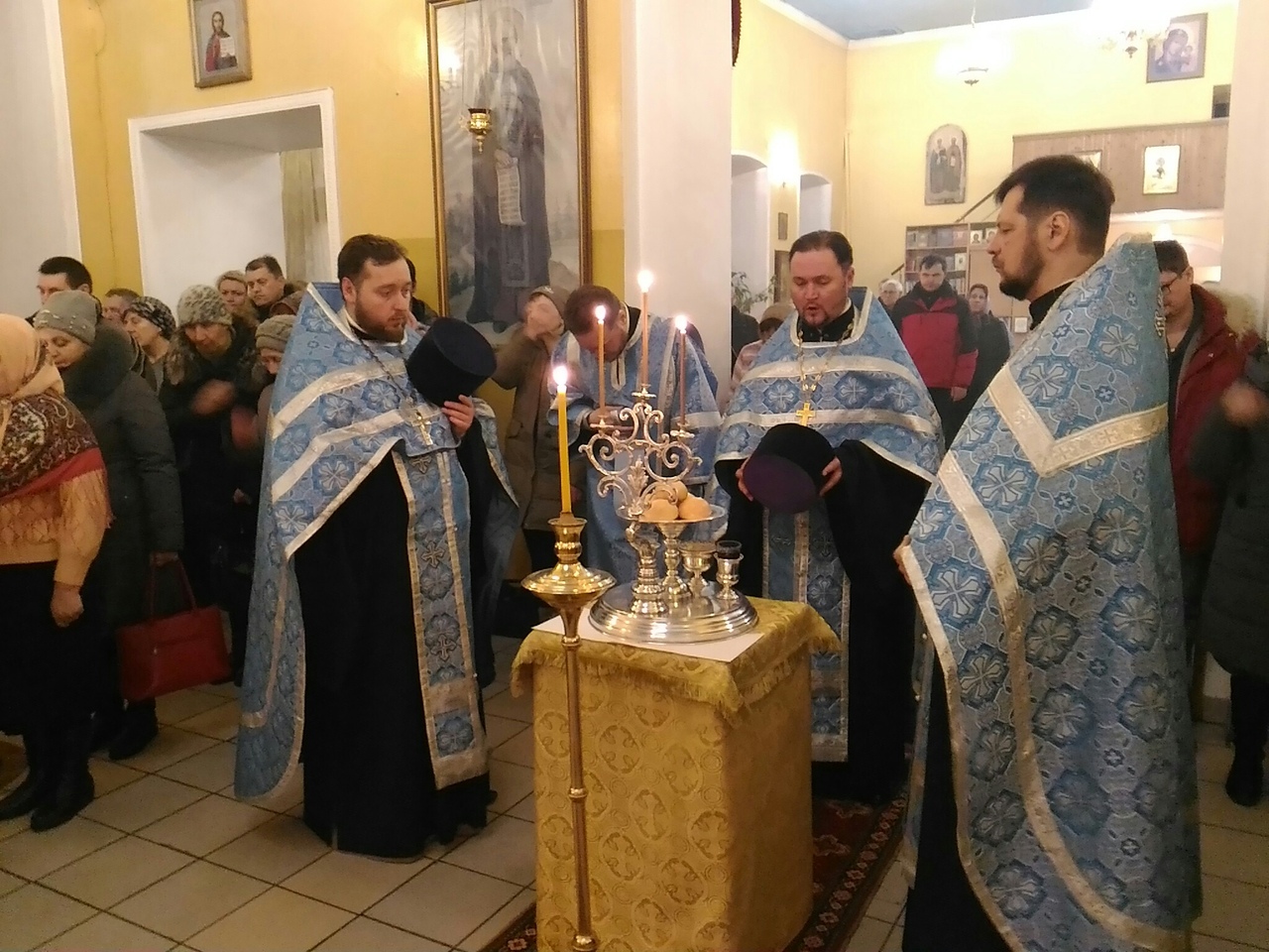 Всенощное бдение в канун праздника Сретения Господня