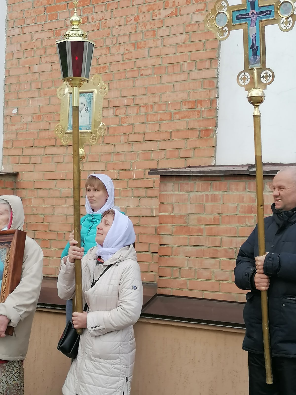  В четверг  Светлой седмицы протоиерей Александр Филиппов совершил Божественную литургию
