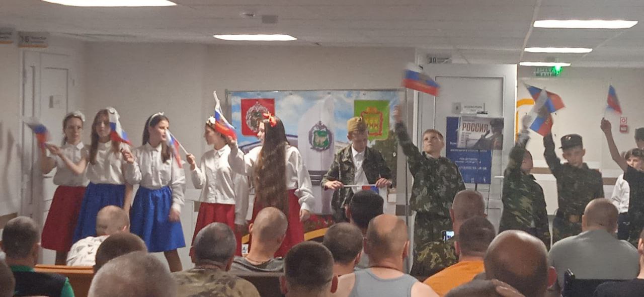 Воспитанники воскресной школы Никольского храма г.Пензы провели концерт для раненых военнослужащих