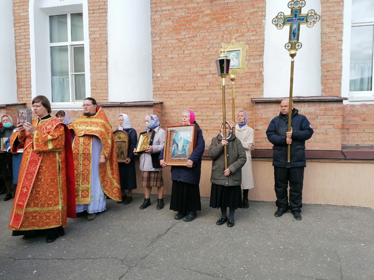 Богослужения в день Преполовения Пятидесятницы
