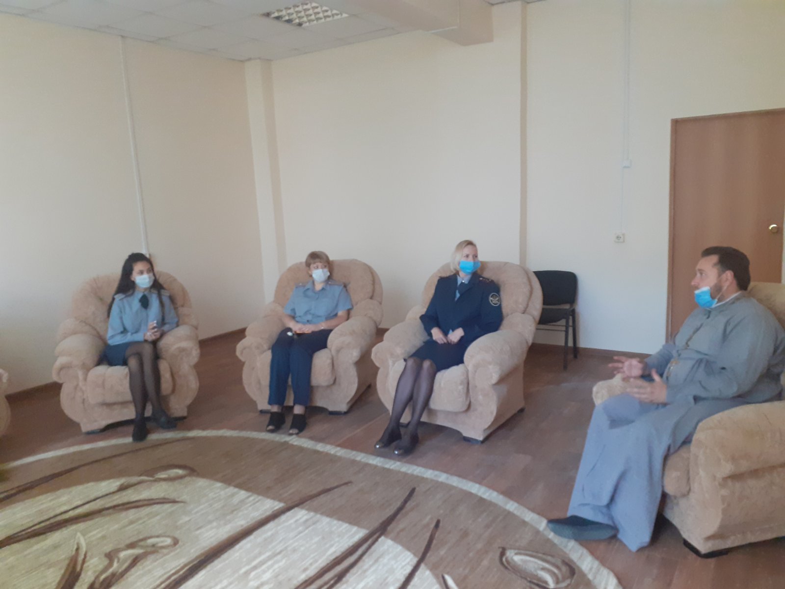 Протоиерей Антоний Шварёв встретился с  сотрудниками Уголовно-исполнительной инспекции и  осужденными без изоляции от общества 
