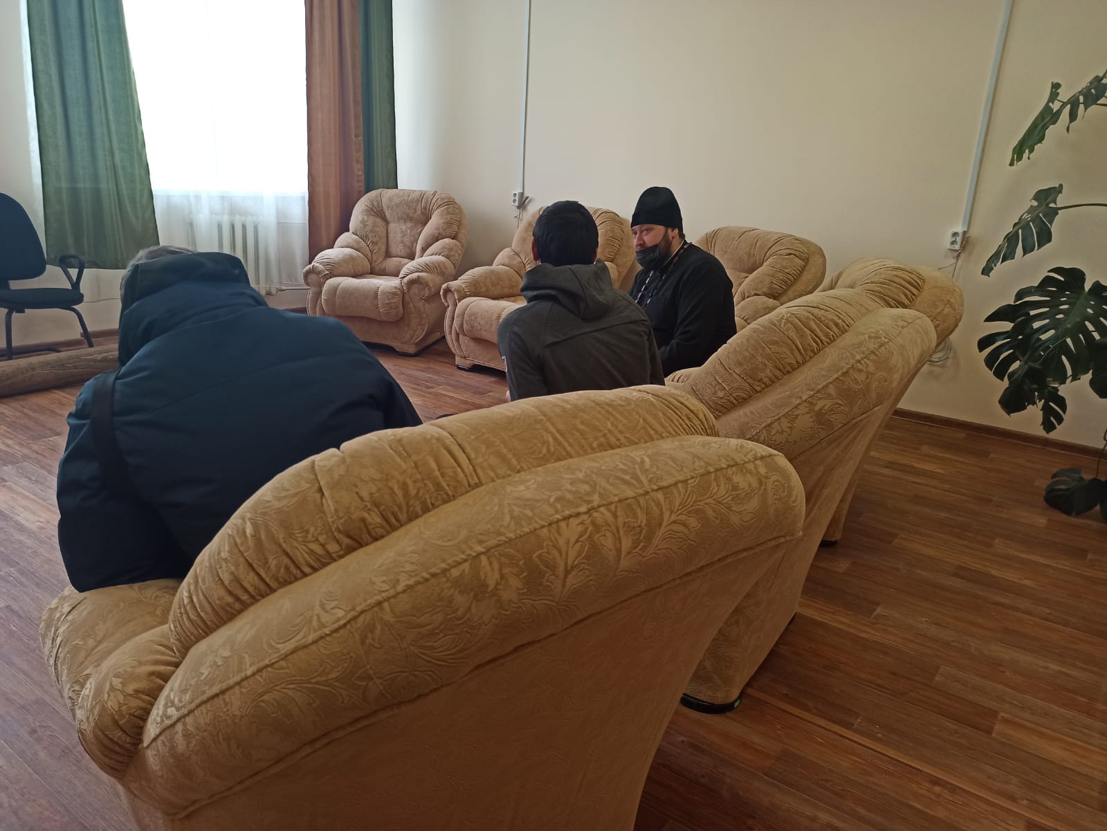  Протоиерей Антоний Шварёв встретился с сотрудниками Уголовно-исполнительной инспекции и осужденными без изоляции от общества