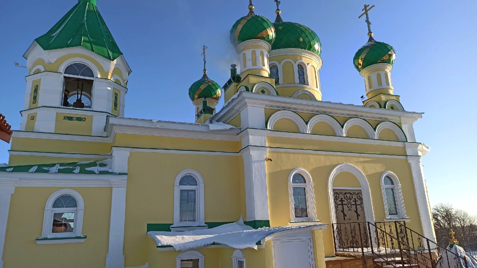 Литургия в первую годовщину великого освящения храма в Камайке