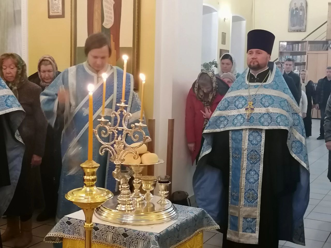 Всенощное бдение в канун праздника Покрова Пресвятой Богородицы