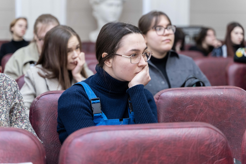 Протоиерей Александр Филиппов руководил секцией по искусству в рамках X Региональных Рождественских чтений