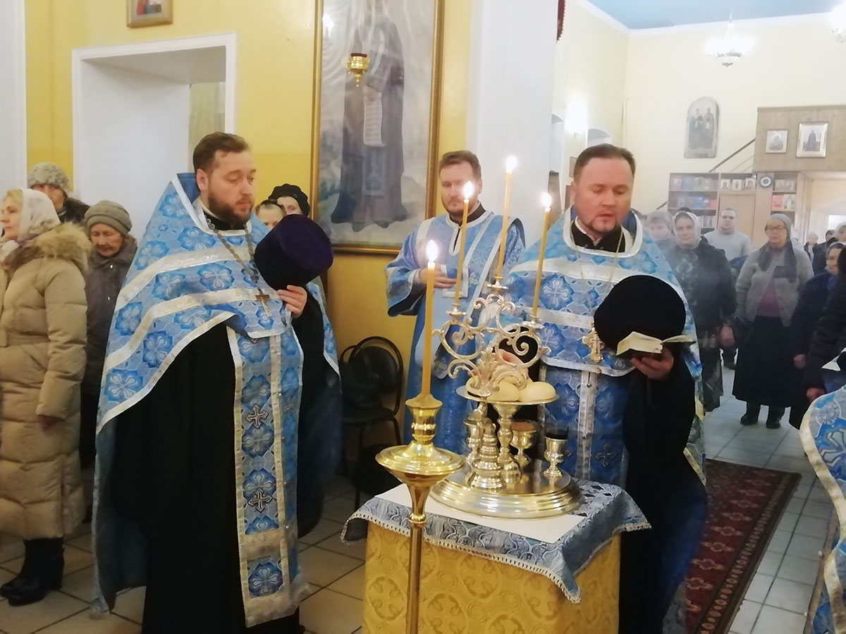 Всенощное бдение в канун празднования Введения во храм Пресвятой Богородицы