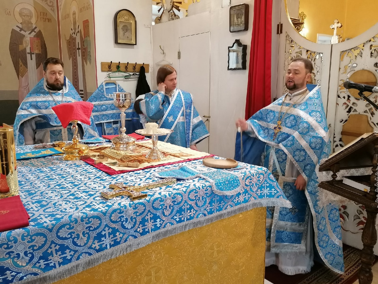 Празднование Казанской иконы Божией Матери