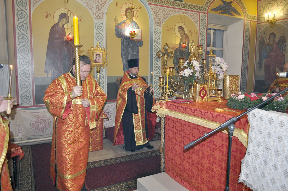 Всенощное бдение в канун празднования Воздвижения Животворящего Креста Господня