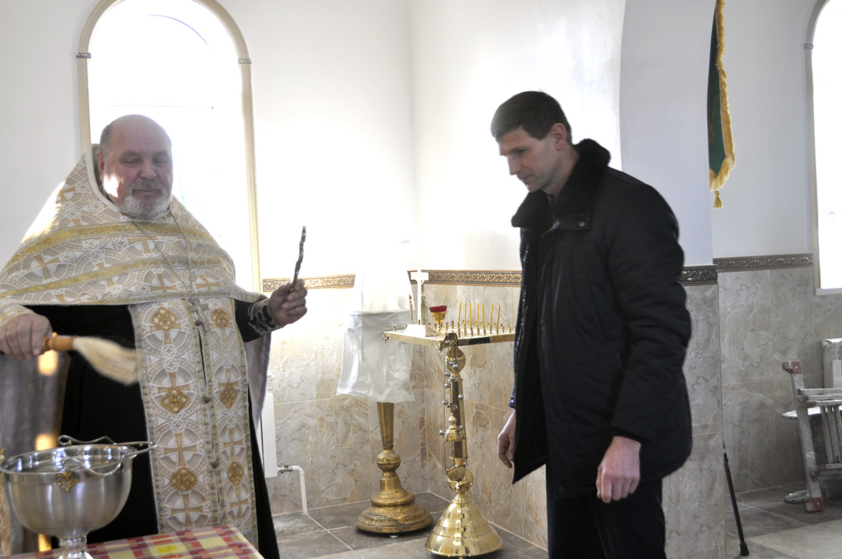 В строящемся храме в честь Святой Живоначальной Троицы в деревне Камайка был совершен водосвятный молебен