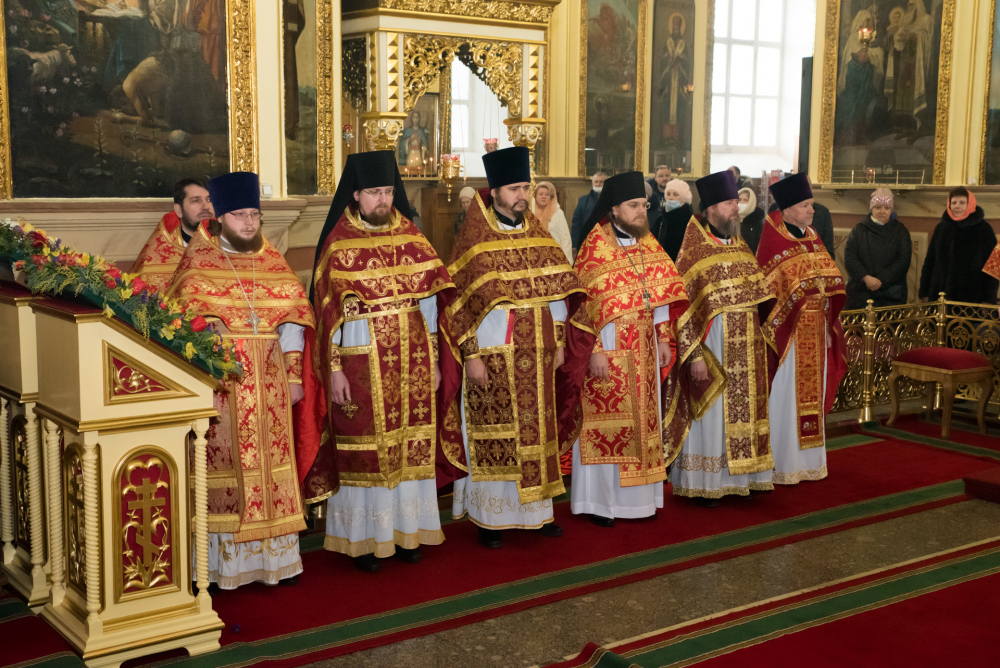 В праздник Собора новомучеников и исповедников Церкви Русской митрополит Серафим принял поздравления с днем Ангела