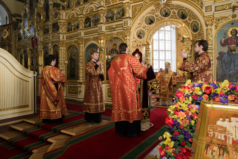 В праздник Собора новомучеников и исповедников Церкви Русской митрополит Серафим принял поздравления с днем Ангела