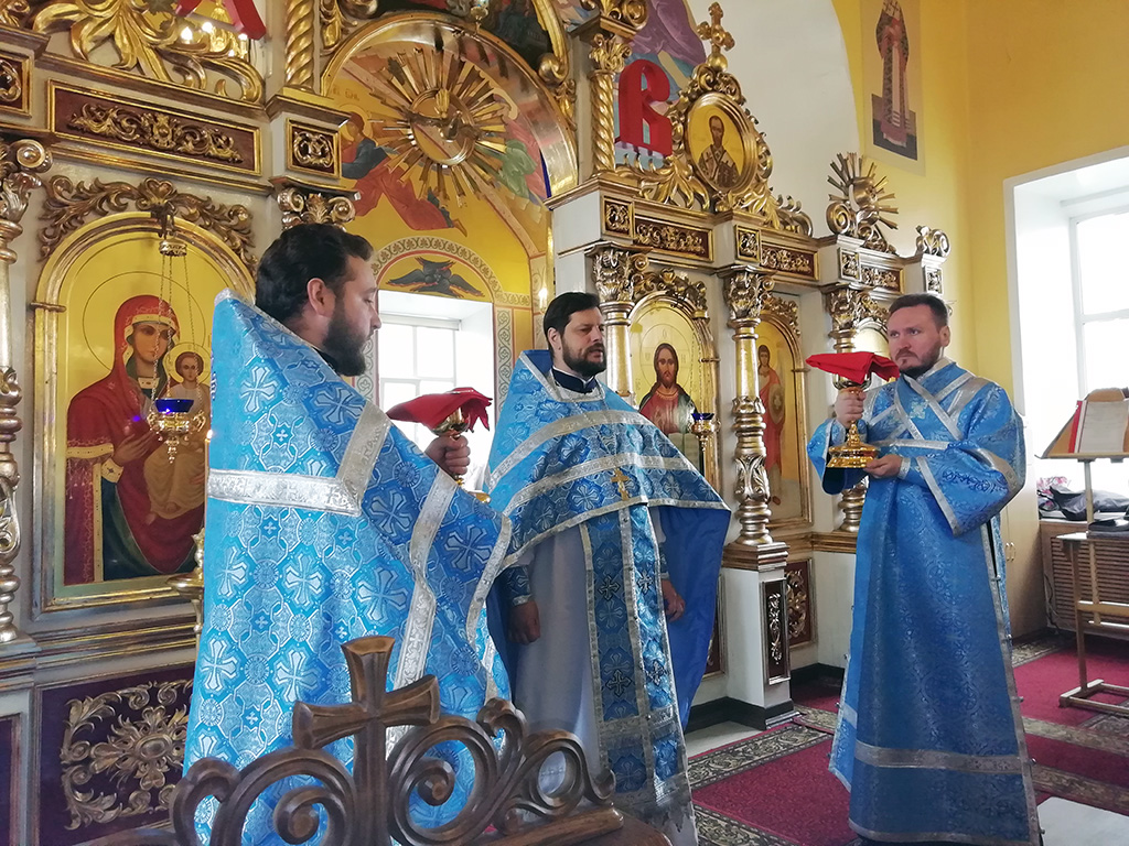 Неделя 4-я Великого поста и празднование Благовещения Пресвятой Богородицы