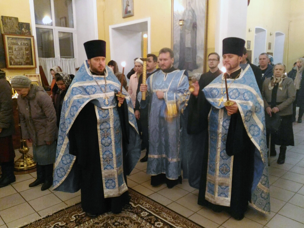 Всенощное бдение накануне Недели 23-ей по Пятидесятнице и праздника Казанской иконе Божией Матери