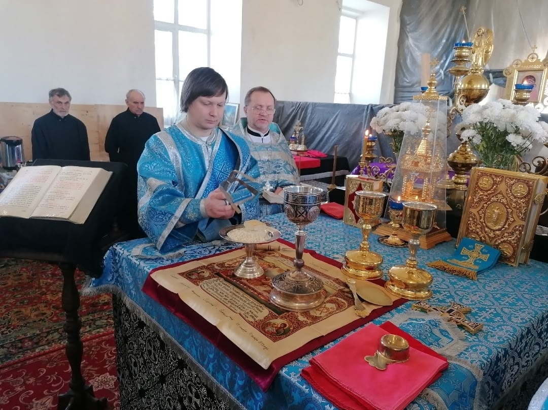 Празднование Похвалы Пресвятой Богородицы
