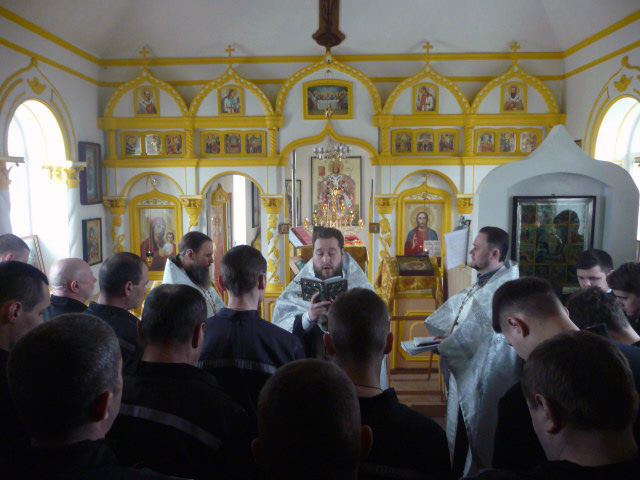 Богослужение в ИК-8 
