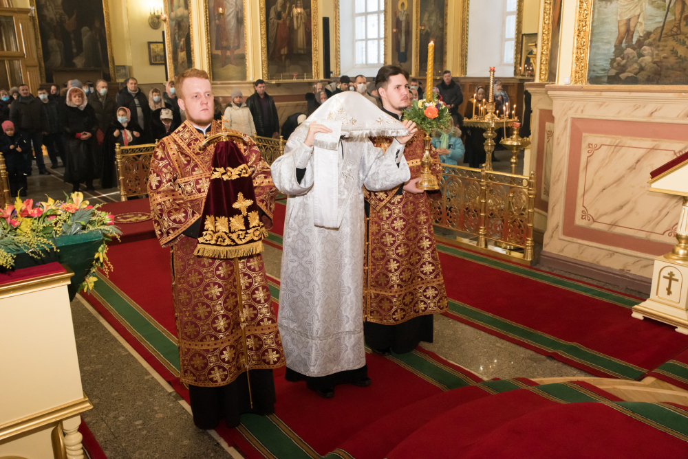 В праздник Собора новомучеников и исповедников Церкви Русской митрополит Серафим принял поздравления с днем Ангела