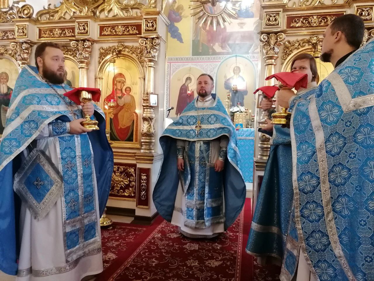 Празднование Введение во храм Пресвятой Богородицы