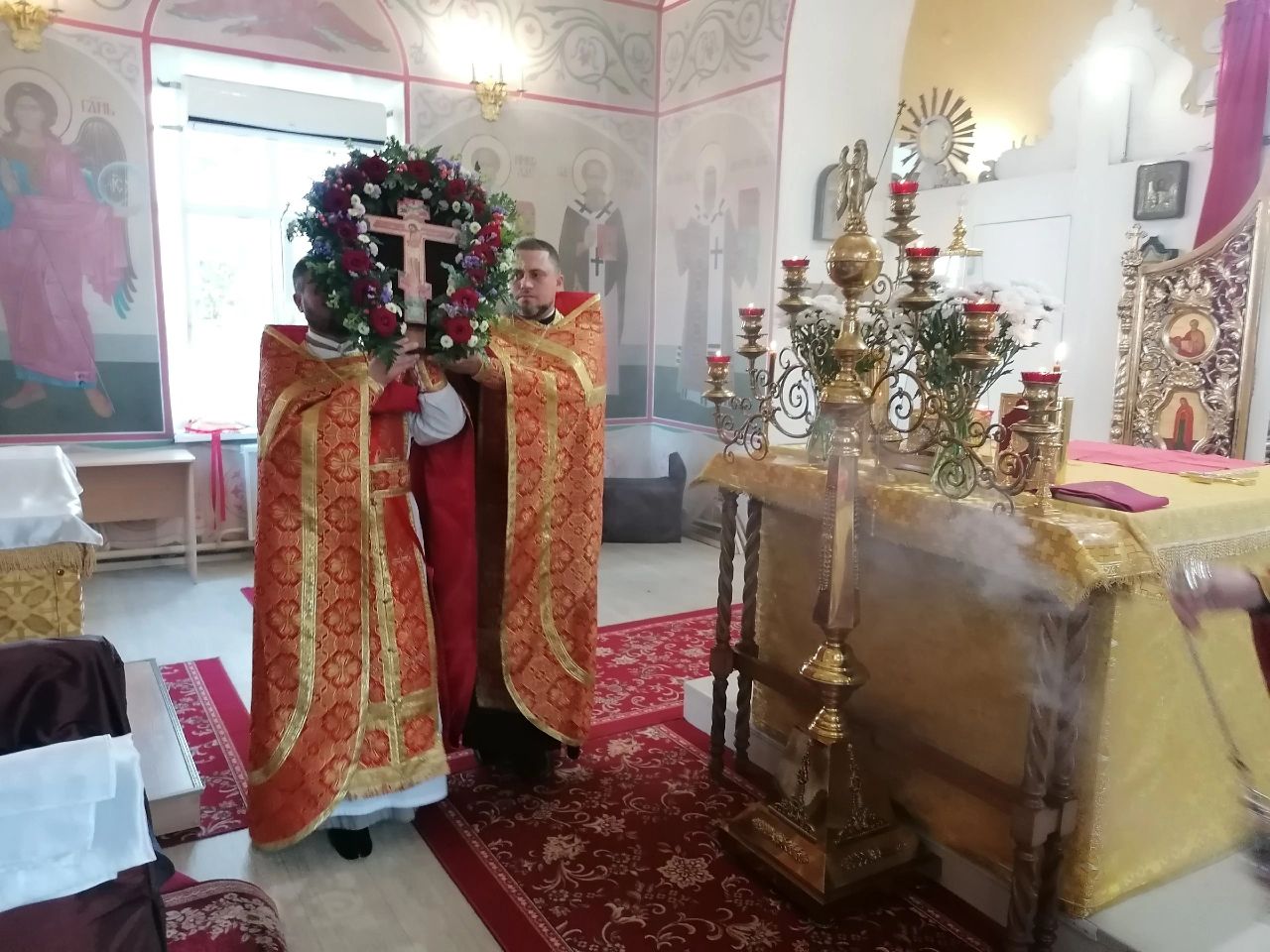 Вечернее богослужение в канун праздника Происхождение Честных Древ Животворящего Креста Господня