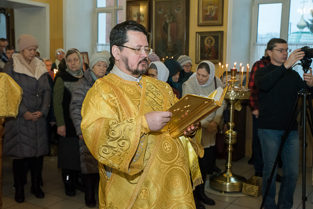 В престольный праздник митрополит Серафим совершил литургию в нашем храме