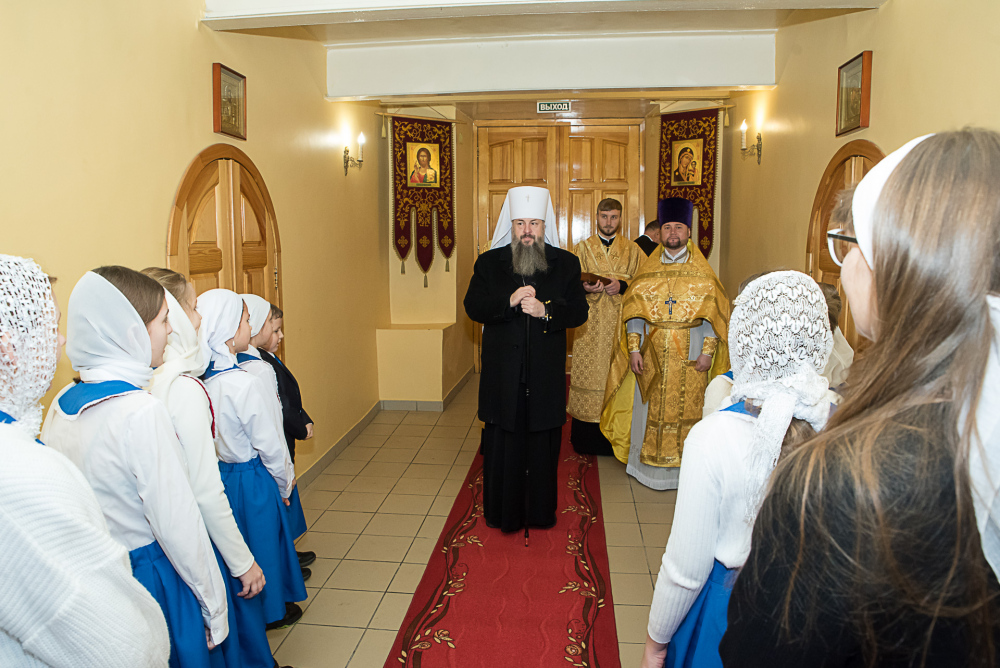 В престольный праздник митрополит Серафим совершил литургию в нашем храме