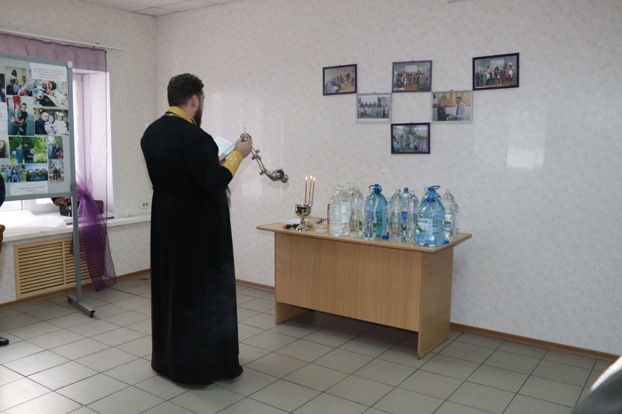 Протоиерей Антоний Шварёв совершил Великое освящение воды в УФСИН 