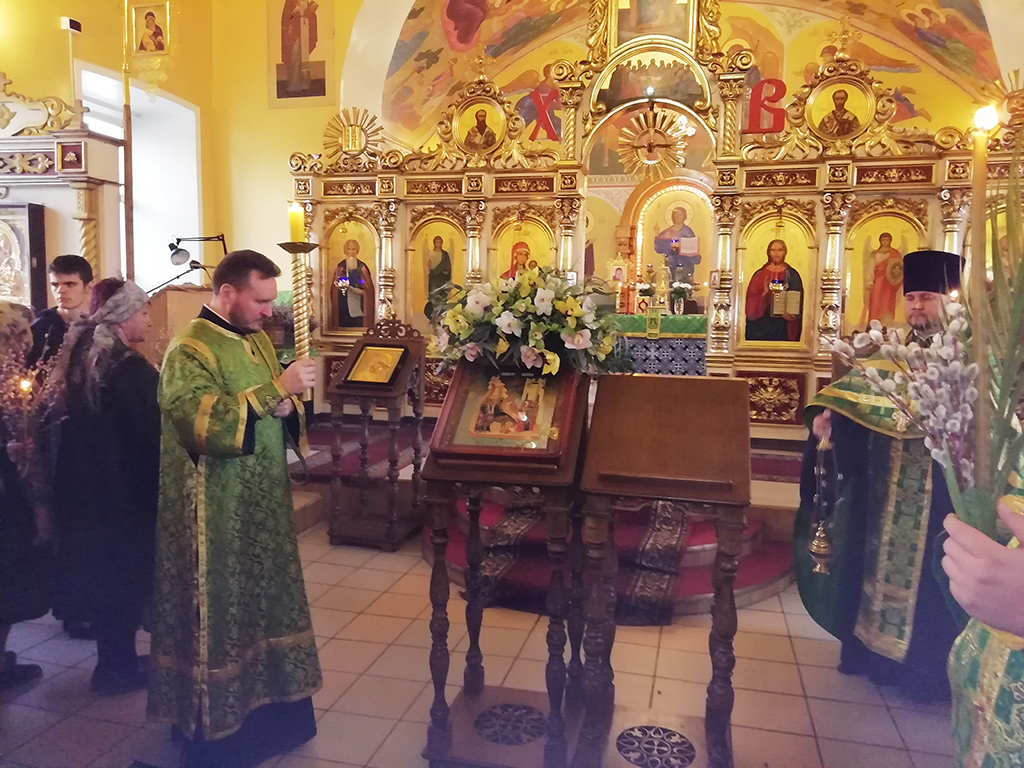 Всенощное бдение в канун праздника Входа Господня в Иерусалим