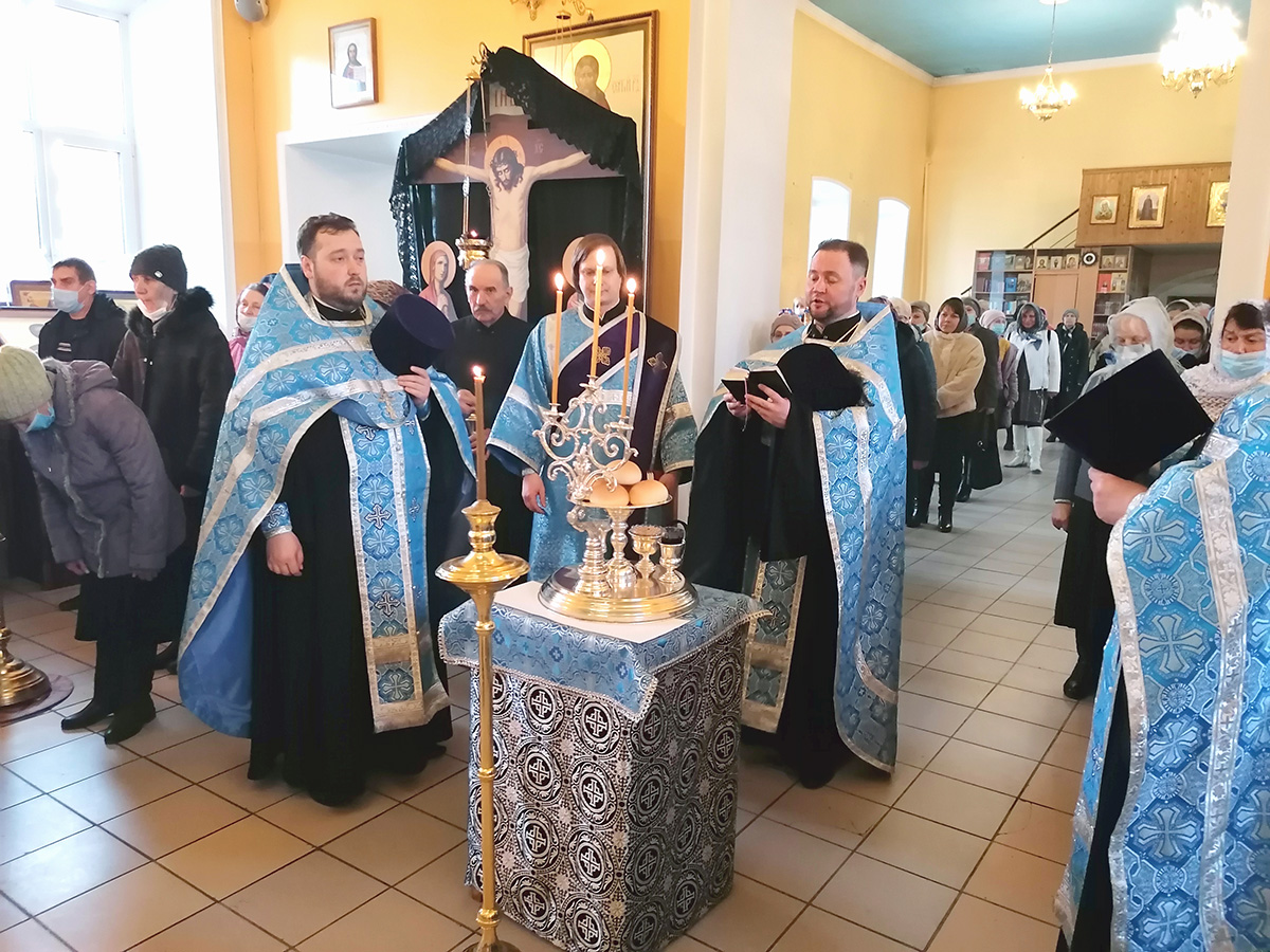 Всенощное бдение в канун праздника Благовещения Богородицы