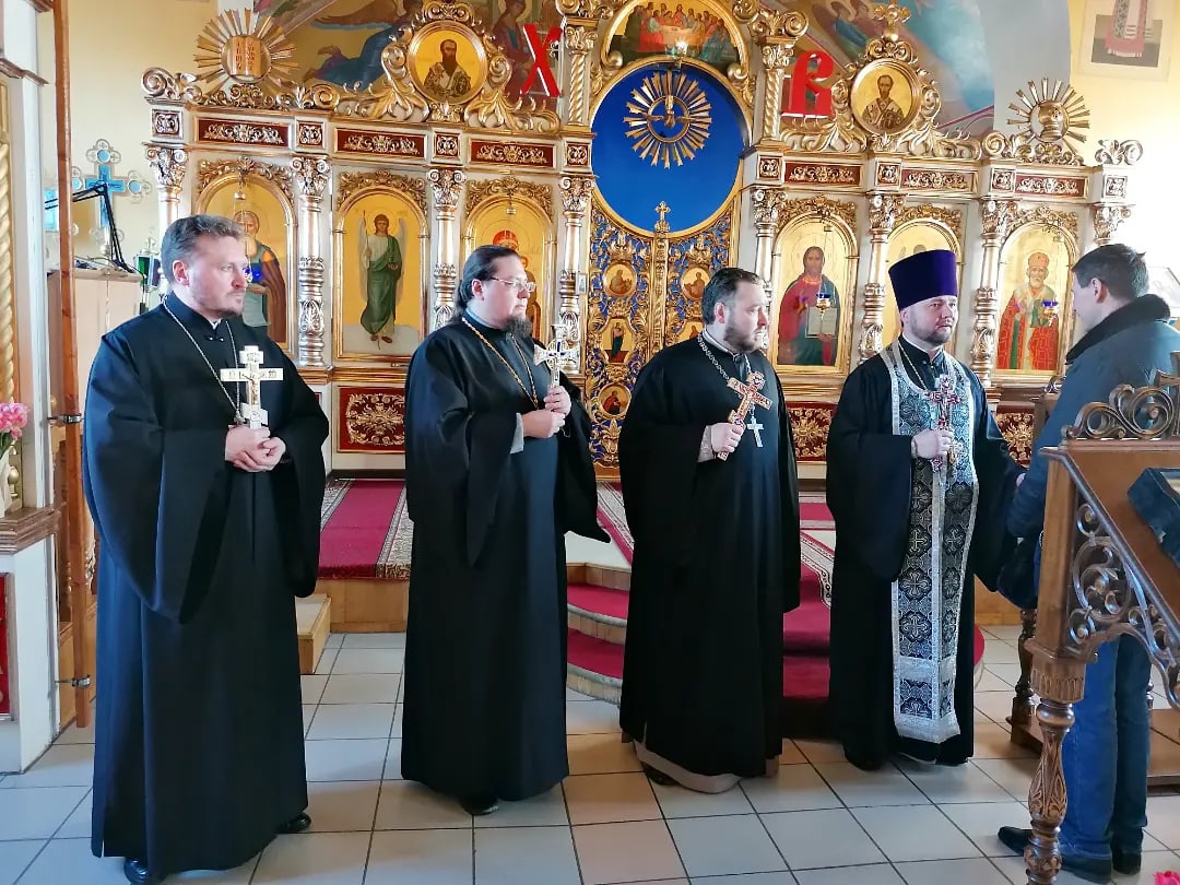 В Прощеное воскресенье протоиерей Александр Филиппов совершил вечерню с чином прощения