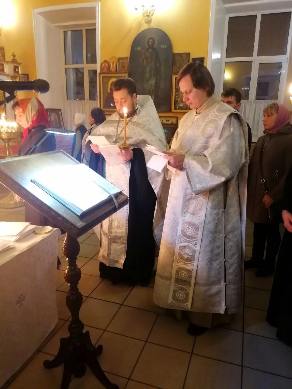 Вечернее богослужение в канун Димитриевской родительской субботы 