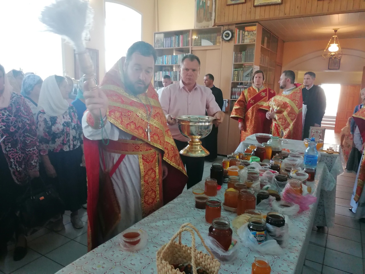 Празднование Происхождение Честных Древ Животворящего Креста Господня