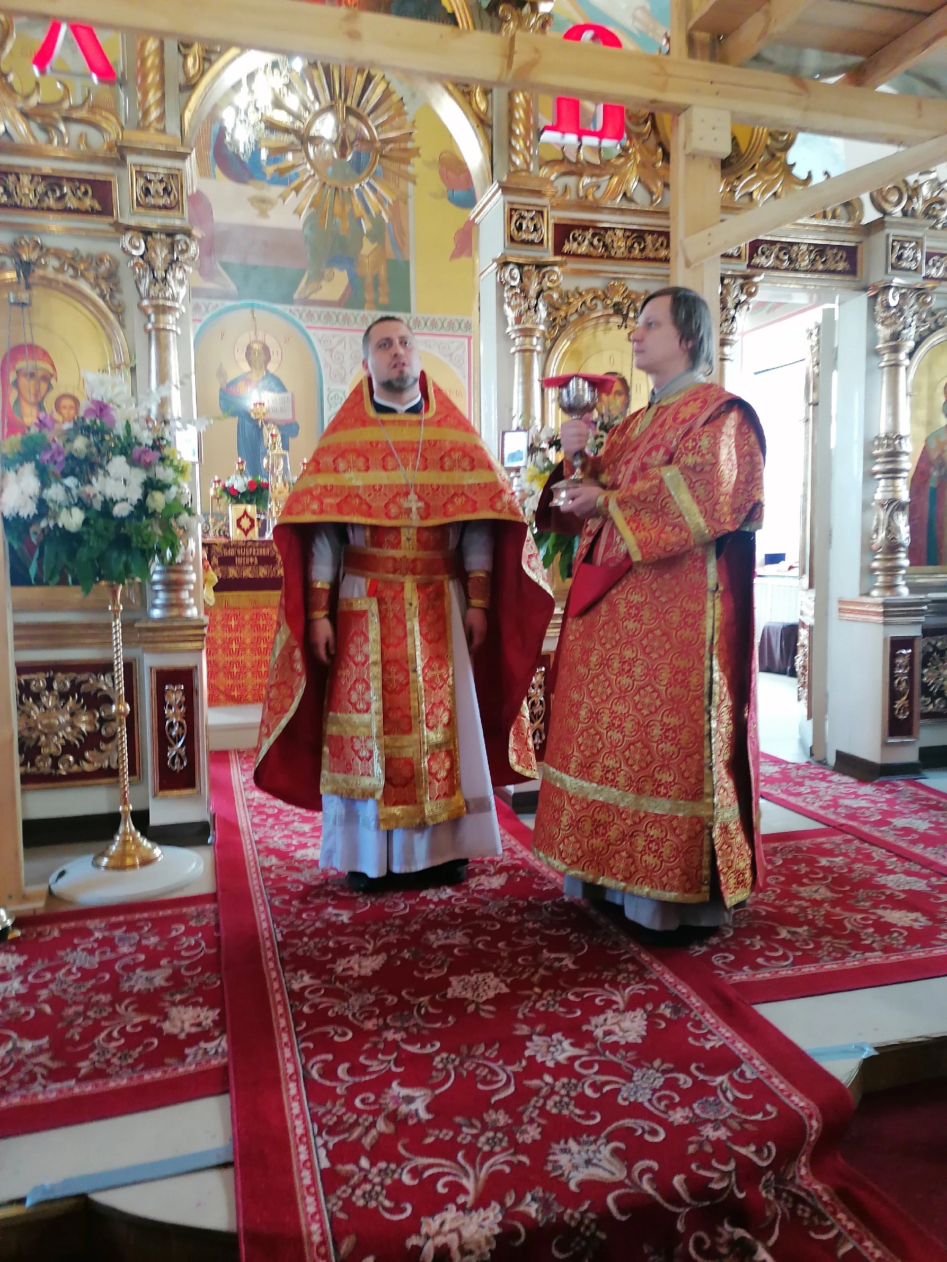 В субботу Светлой седмицы протоиерей Александр Филиппов совершил Божественную литургию