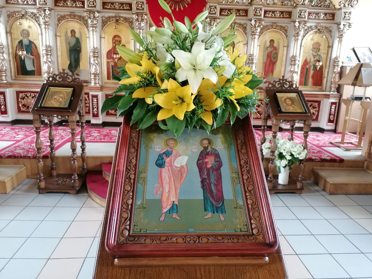 Всенощное бдение в канун праздника первоверховных апостолов Петра и Павла 