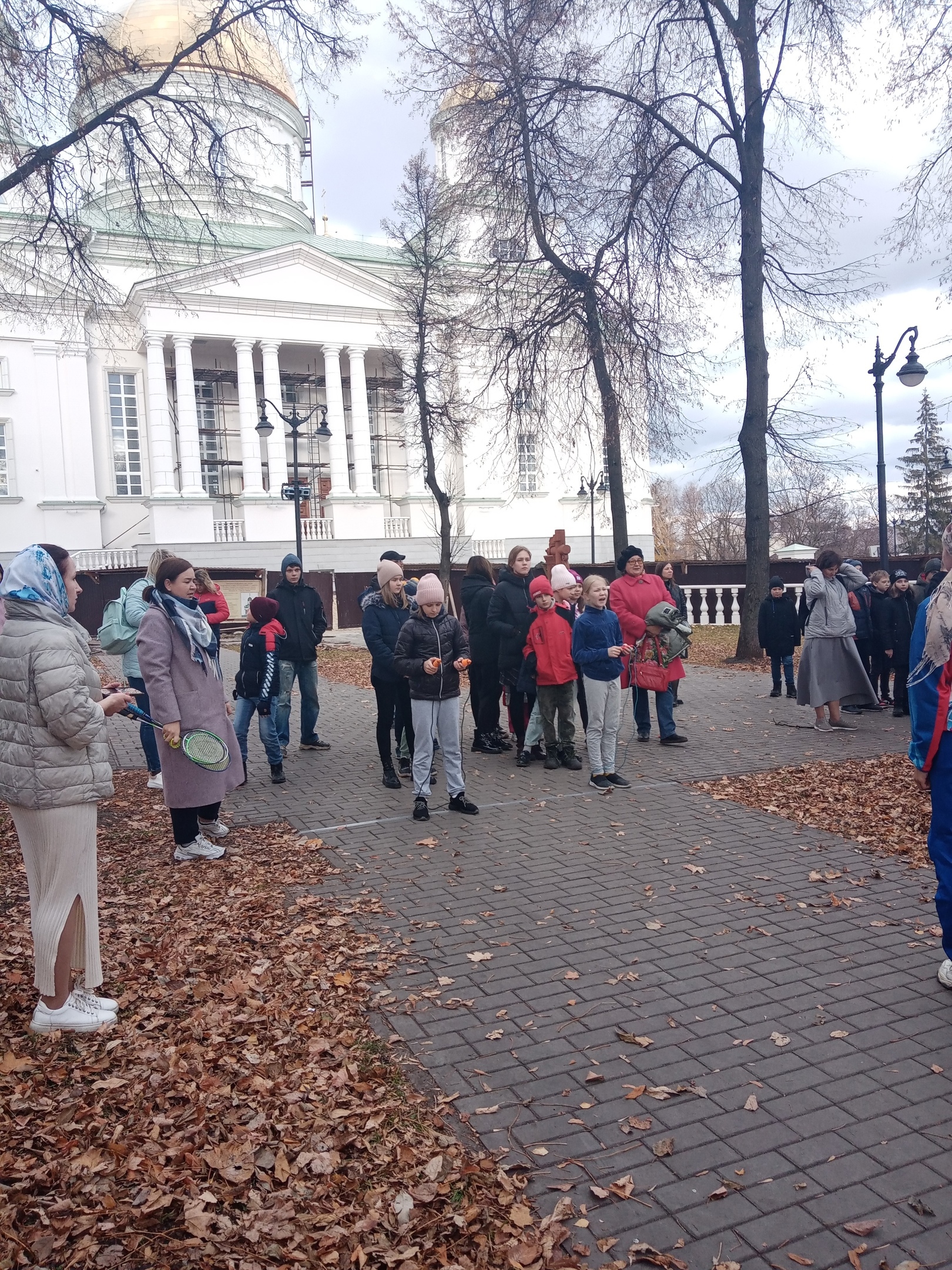 Воспитанники воскресной школы нашего храма приняли участие в состязаниях «Осень спортивная»