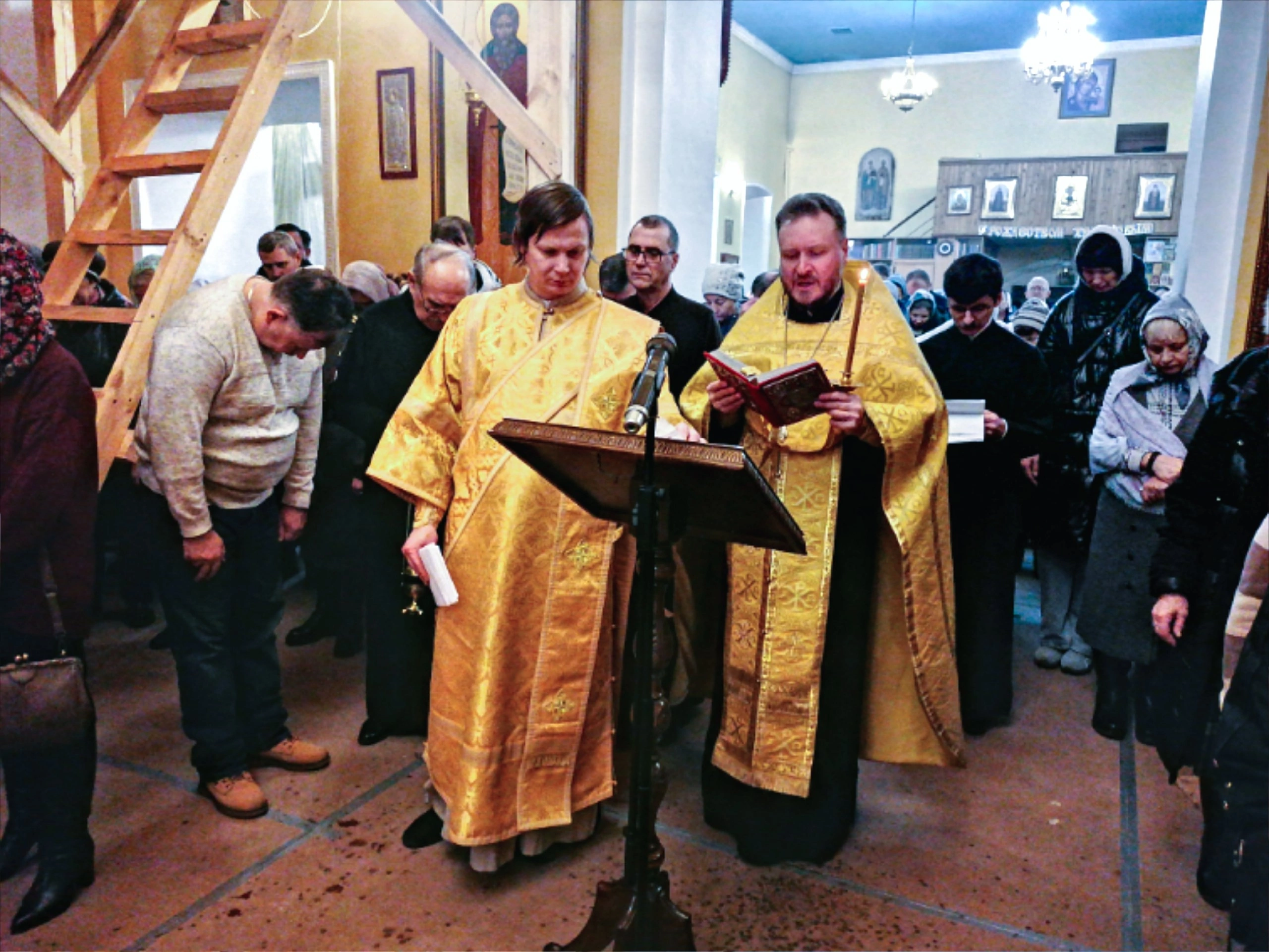 Иерей Сергий Карасёв совершил Новогодний молебен