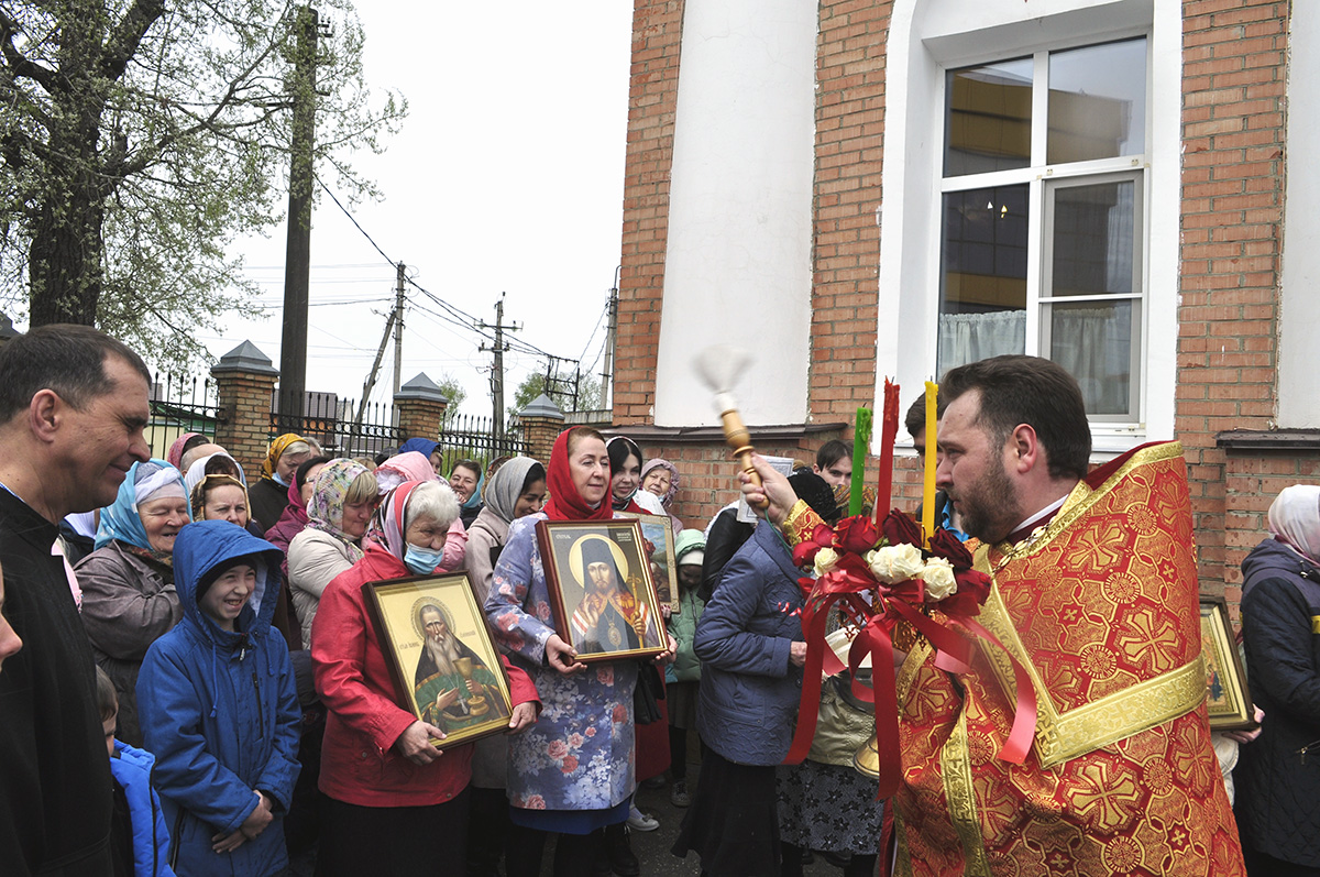В среду Светлой седмицы протоиерей Александр Филиппов совершил Божественную литургию