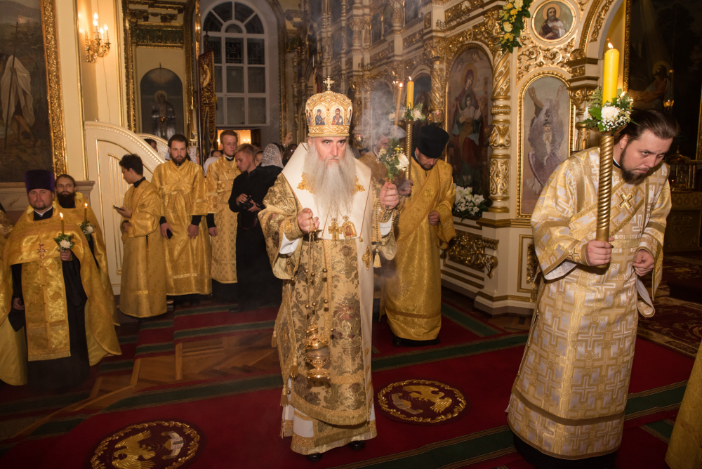 В канун дня памяти святителя Иннокентия Пензенского митрополит Серафим и архипастыри из соседних регионов совершили всенощное бдение в Успенском кафедральном соборе