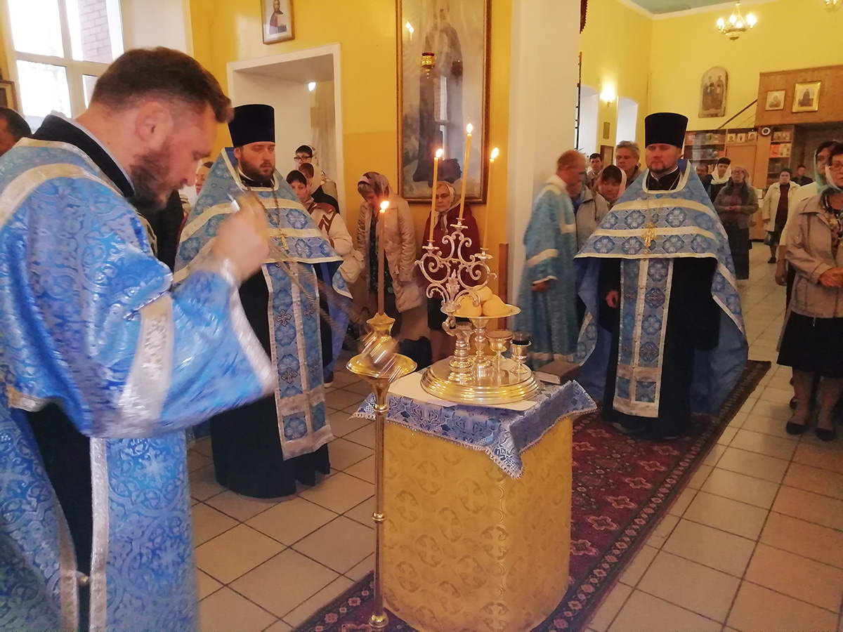 Всенощное бдение в канун празднования Рождества Богородицы 