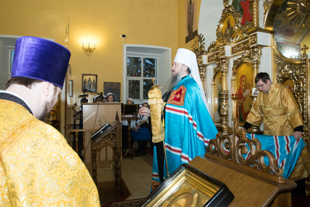 В престольный праздник митрополит Серафим совершил литургию в нашем храме  