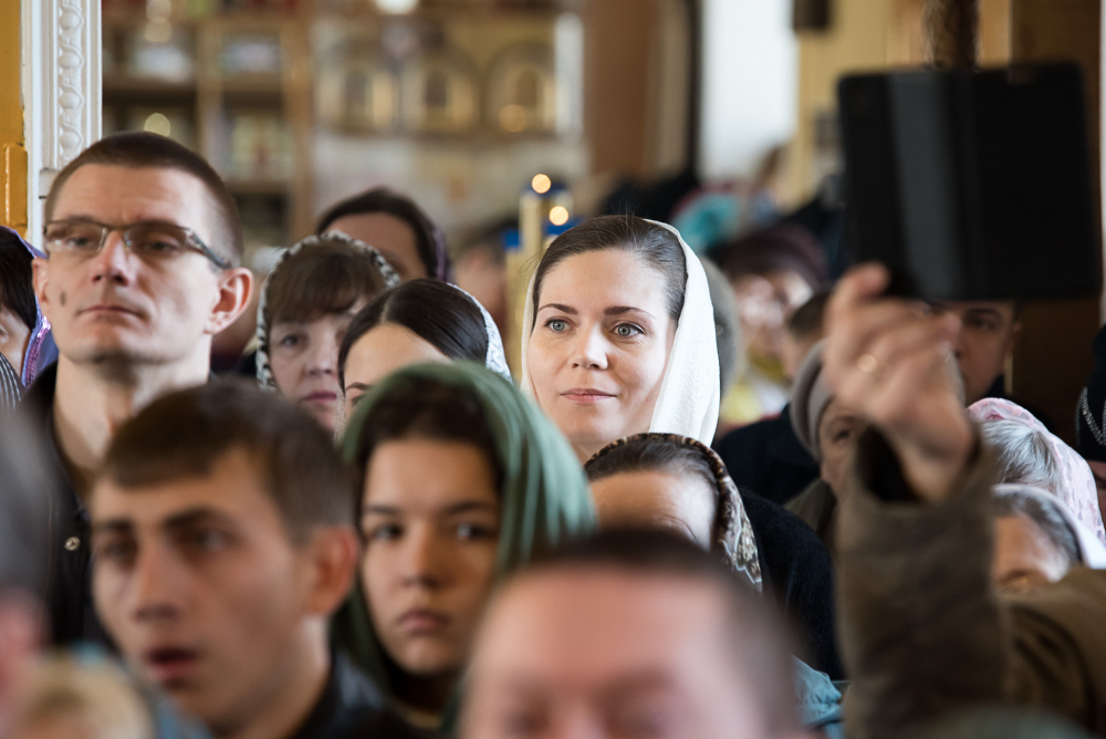 В Неделю Крестопоклонную митрополит Серафим совершил Литургию в нашем храме