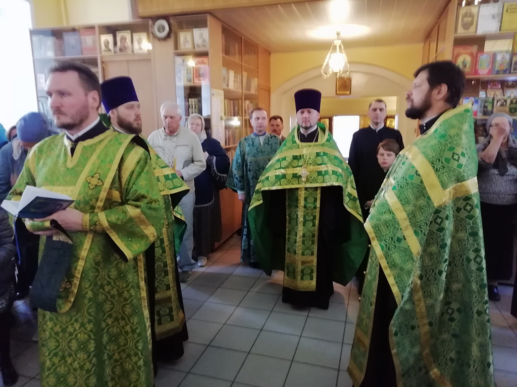 Всенощное бдение в канун праздника Входа Господня в Иерусалим