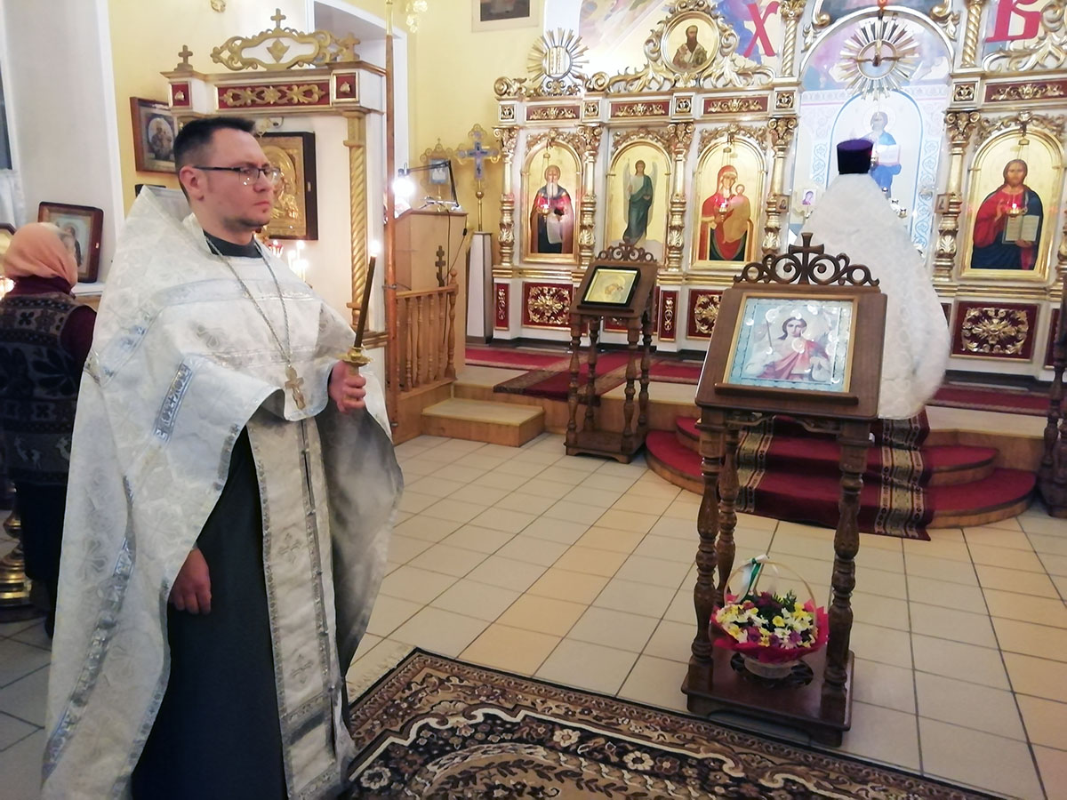 Празднование Собора Архистратига Михаила и прочих Небесных Сил бесплотных