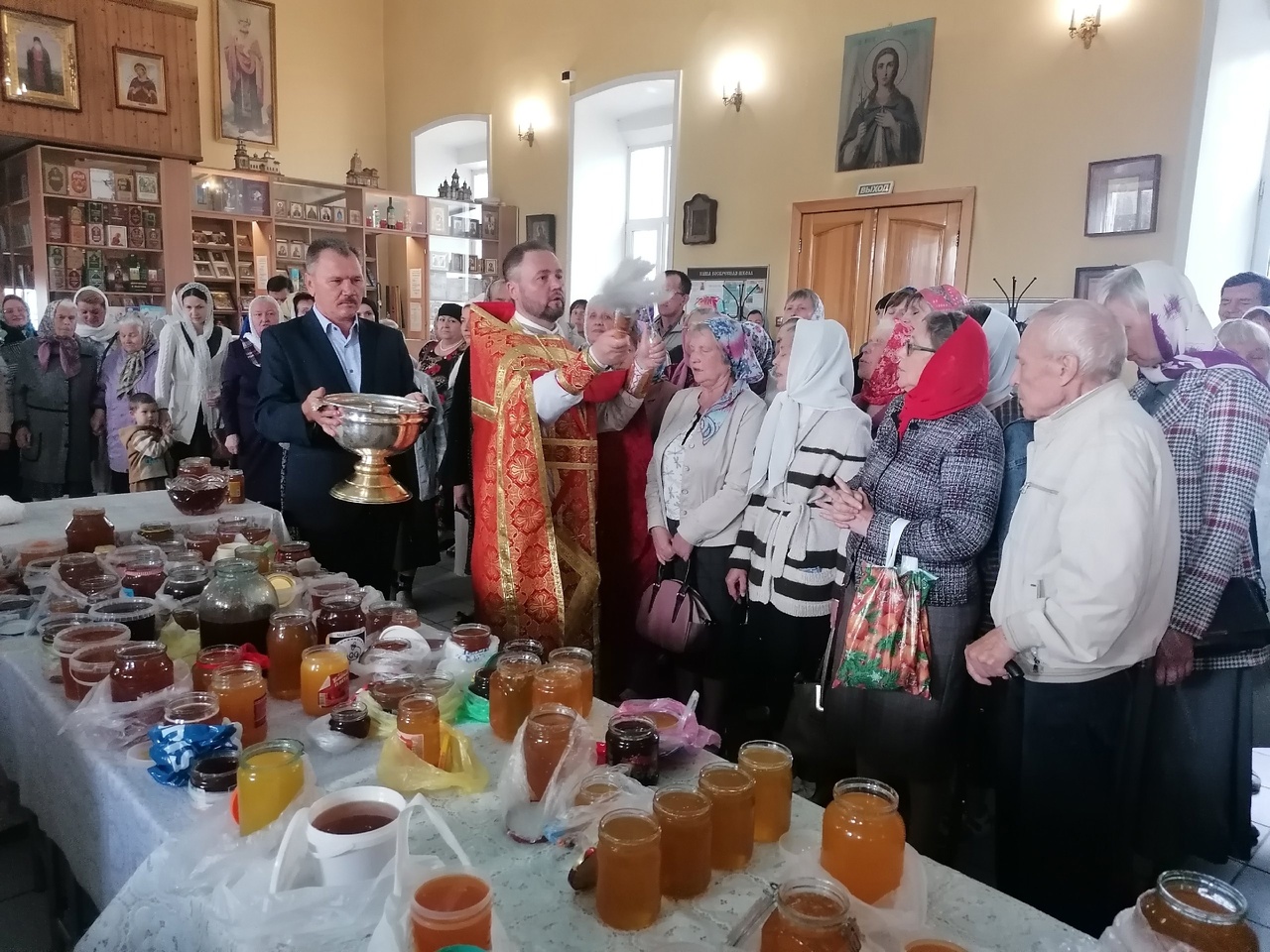 Празднование Происхождение Честных Древ Животворящего Креста Господня