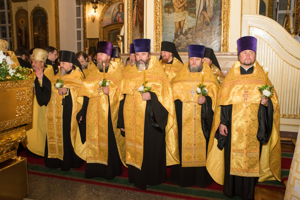 В канун дня памяти святителя Иннокентия Пензенского митрополит Серафим и архипастыри из соседних регионов совершили всенощное бдение в Успенском кафедральном соборе