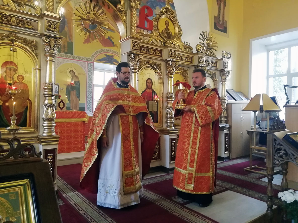 Праздник Воздвижения Животворящего Креста Господня